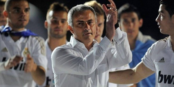 7分差距+欧冠绝境！穆里尼奥的本菲卡生涯，只剩10天决定去留