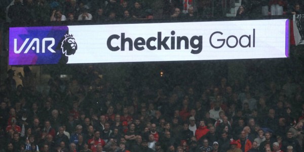 马奎尔回归助曼联逆袭，阿莫林战术调整显神效