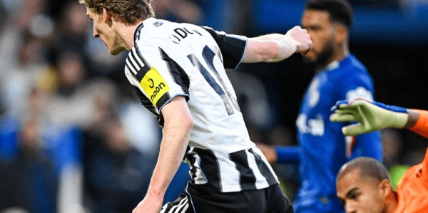 不挖德甲挖英超！曝拜仁复刻奥利塞交易将签戈登，纽卡标价1亿欧