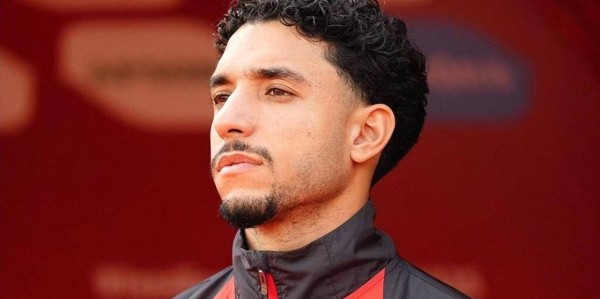 在伊蒂哈德迷失！曼城7500万边锋难觅机会，塞梅尼奥到来加剧问题