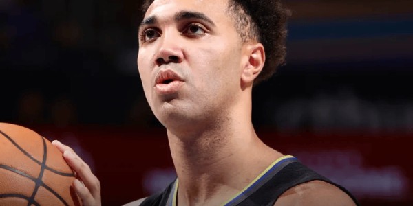 继续操作！勇士将TJD送至猛龙 换来2026年湖人的次轮