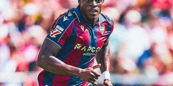 巴萨盯上21岁中锋：西甲5球3助身价翻3倍！违约金3000万